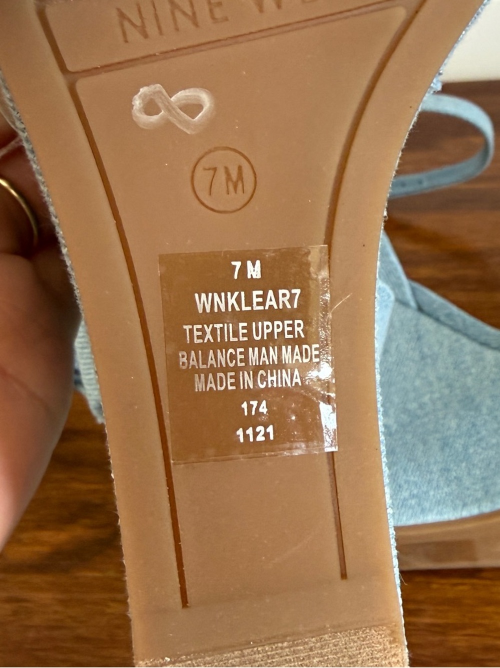 Nine West Denim Wedge Sandals Clear Strap Chic Summer Women’s Size 7 - Picture 7 of 7